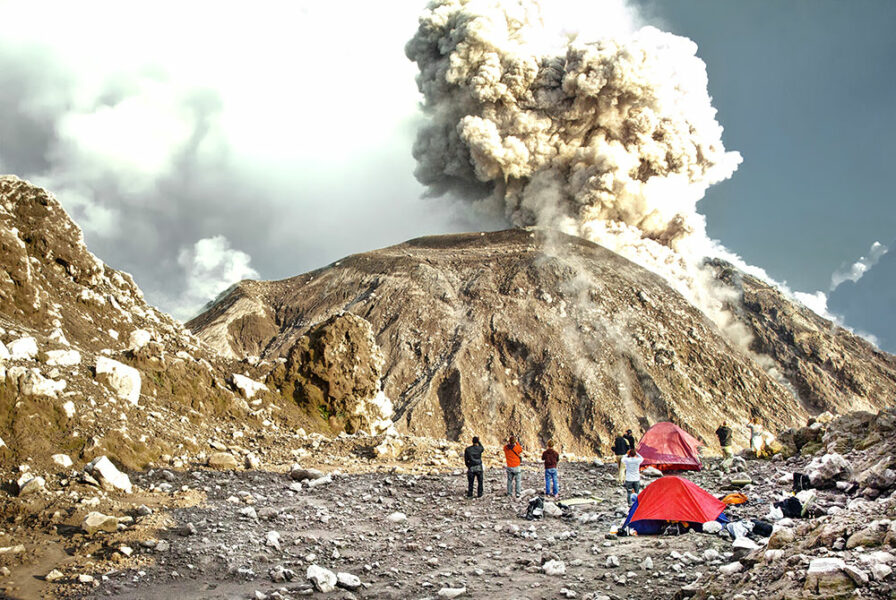 爆炸火山